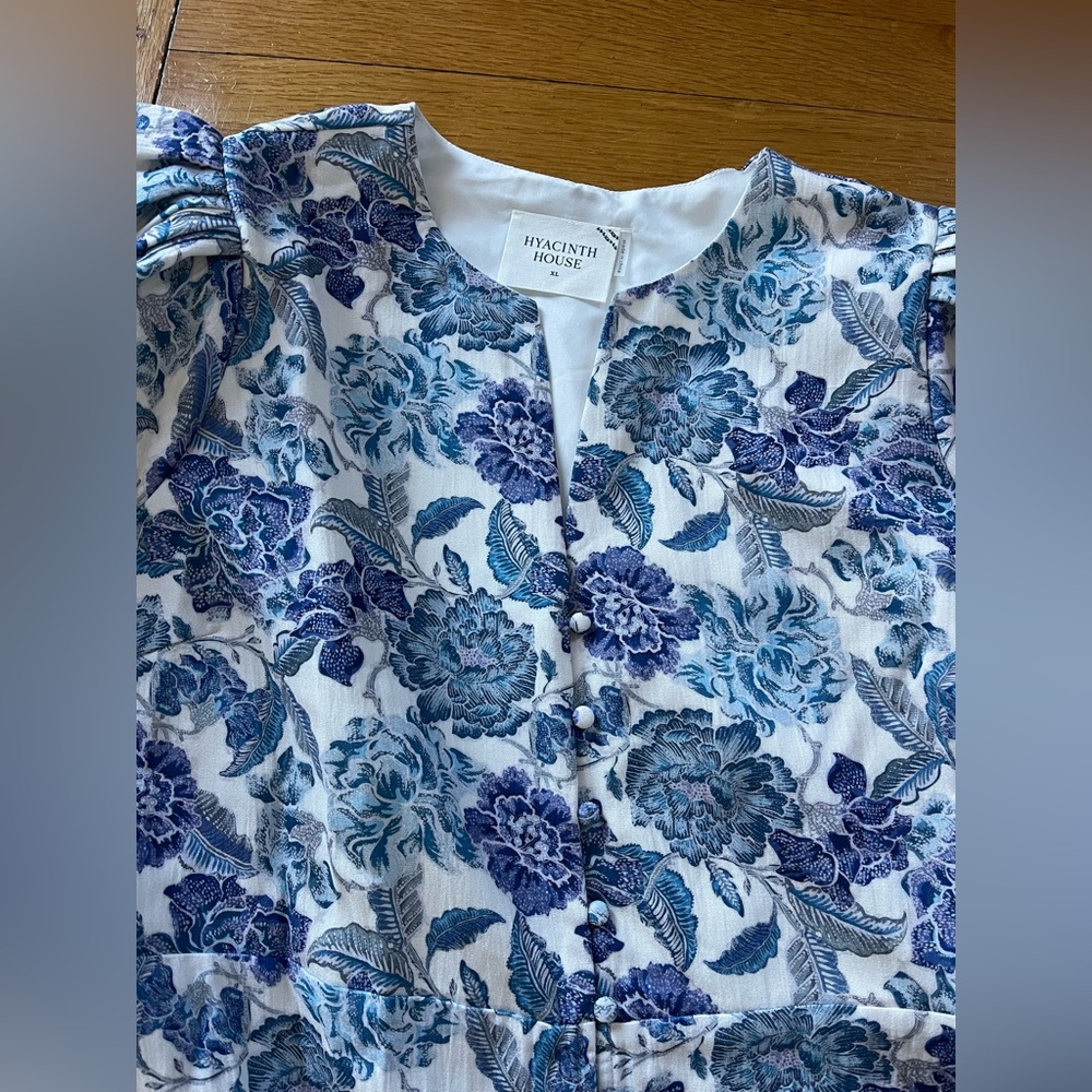 NWT Hyacinth House Blue Floral Puff-Sleeve Midi Dress - Picture 6 of 9